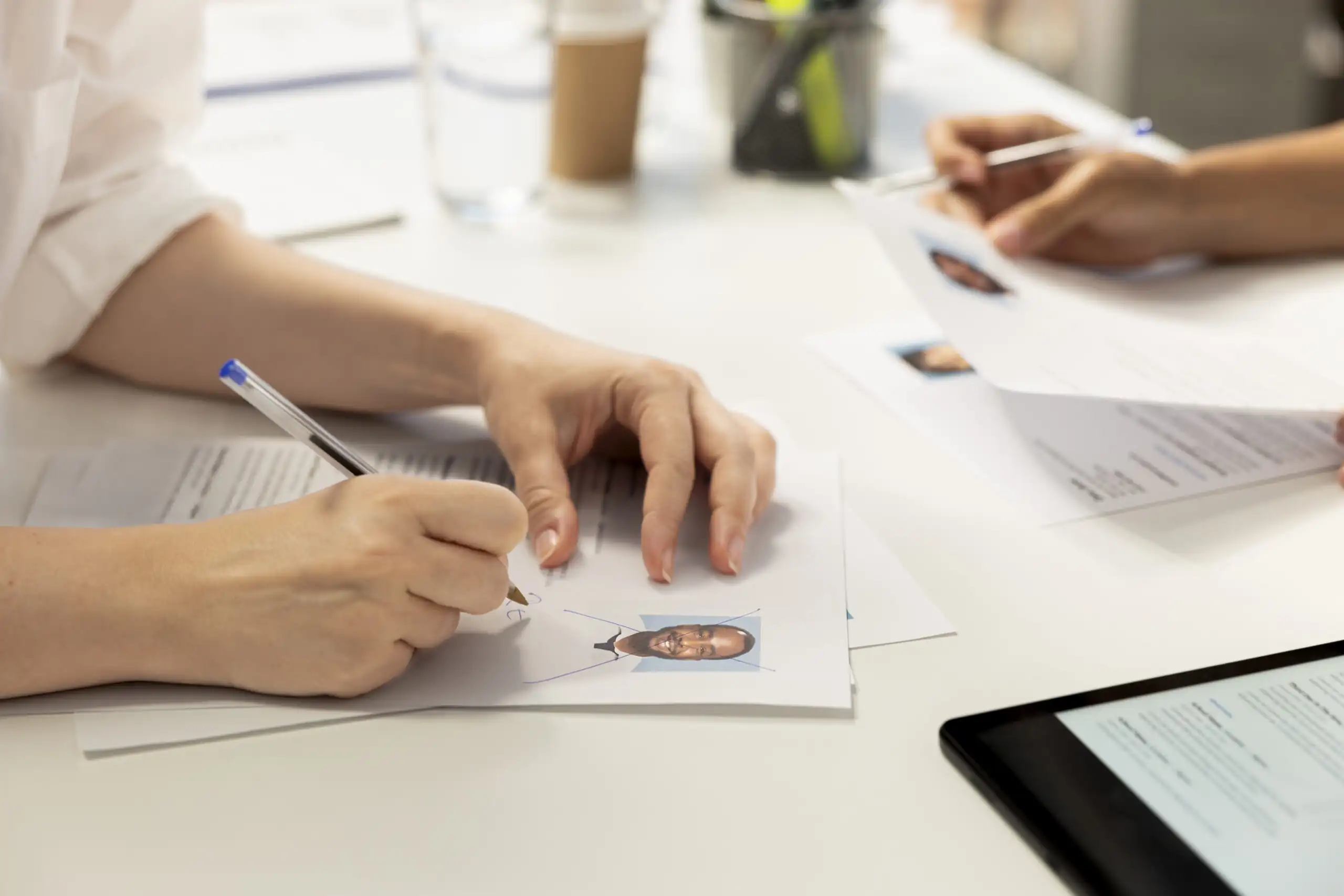HR team managing one consolidated net-30 invoice instead of per-person counter payments